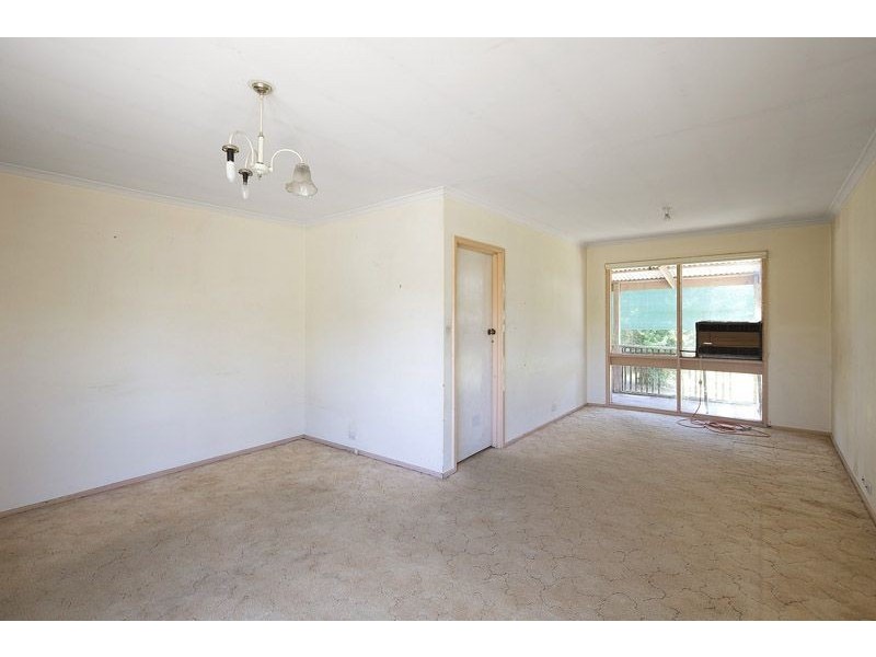 35 Grovelands Drive, Mulgrave VIC 3170
