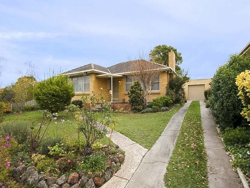 13 Lisbon Street, Glen Waverley VIC 3150