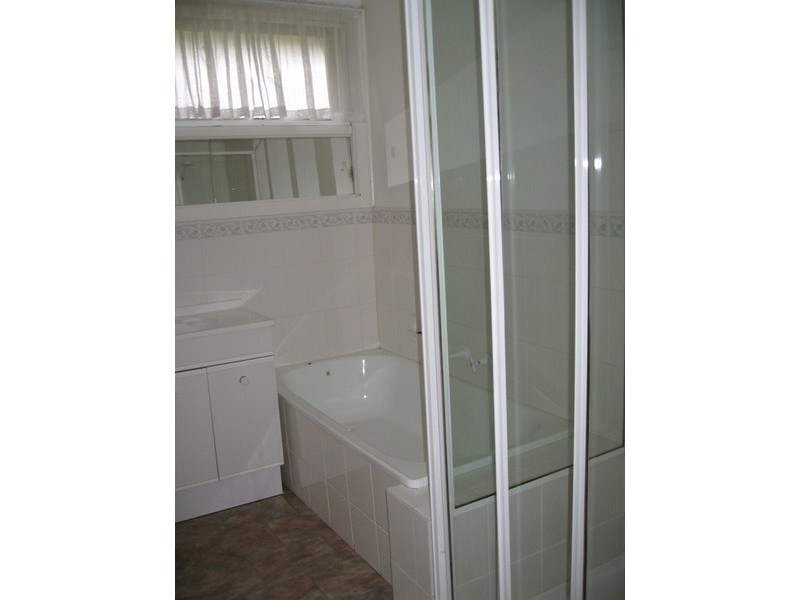 13 Tamar, Springvale VIC 3171