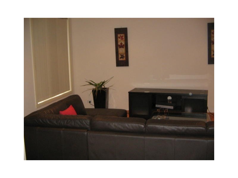 2/6 Ingram Avenue, Glen Waverley VIC 3150