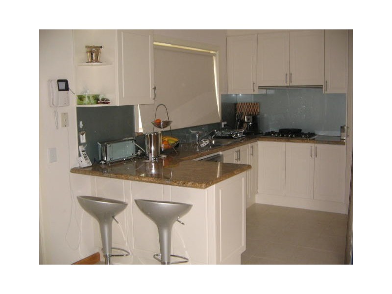 2/6 Ingram Avenue, Glen Waverley VIC 3150