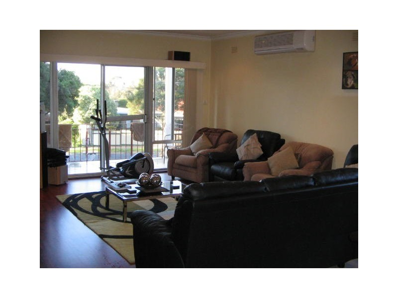 6 Clyden Court, Burwood East VIC 3151