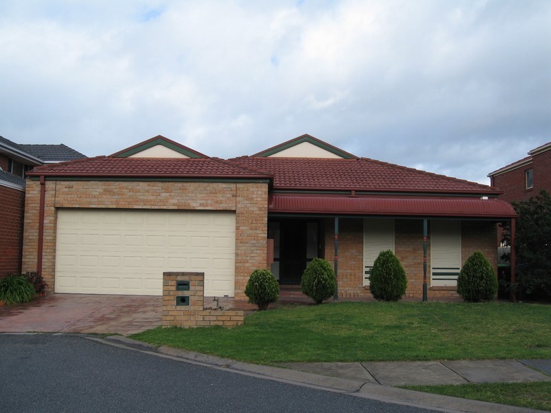 9 Erica Close, Endeavour Hills VIC 3802