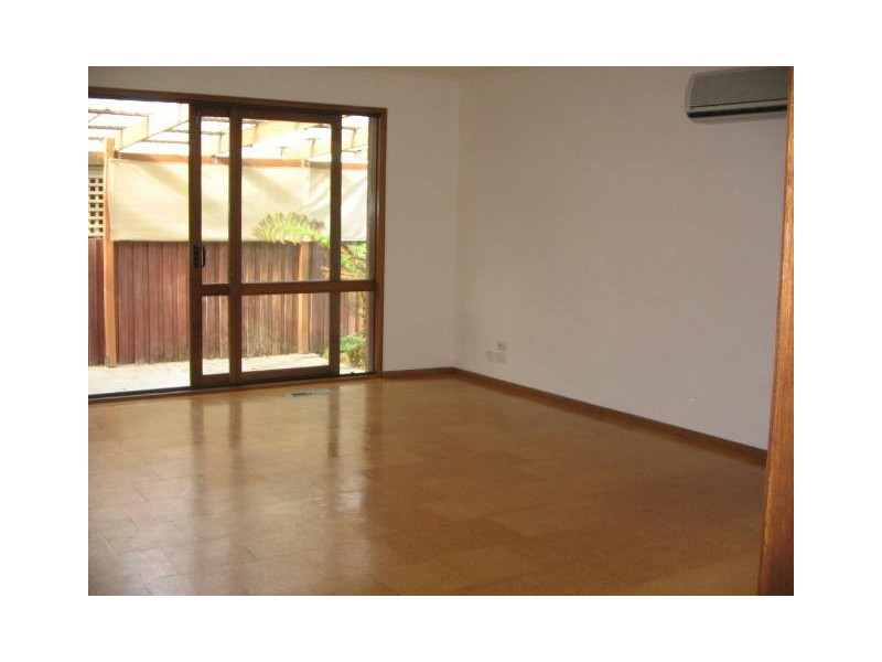 128 Dandelion Drive, Rowville VIC 3178