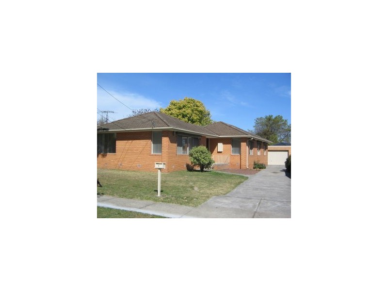 4 Kooringa Cres, Wheelers Hill VIC 3150