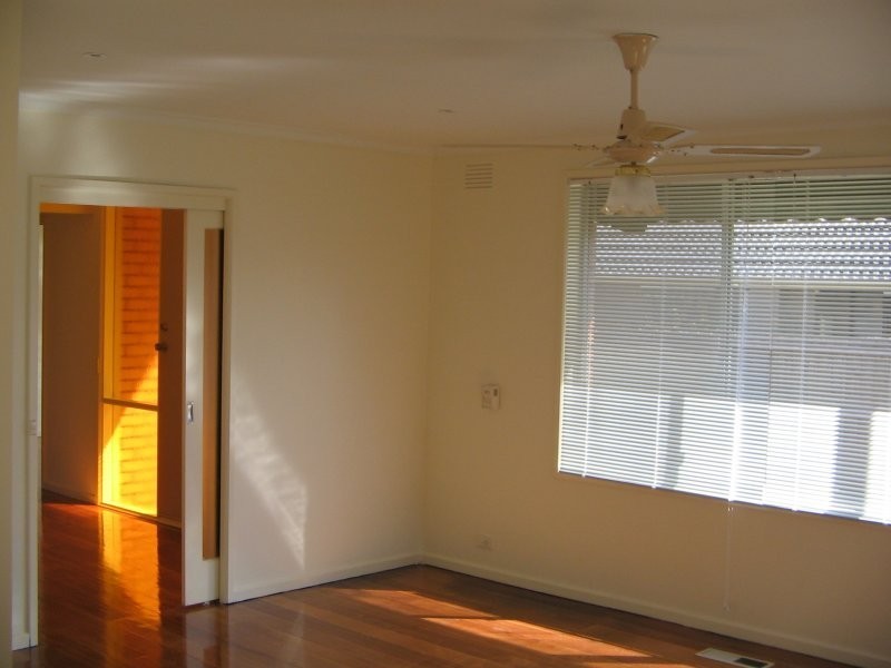 4 Kooringa Cres, Wheelers Hill VIC 3150
