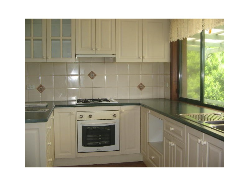 49 Kauri Grove, Glen Waverley VIC 3150