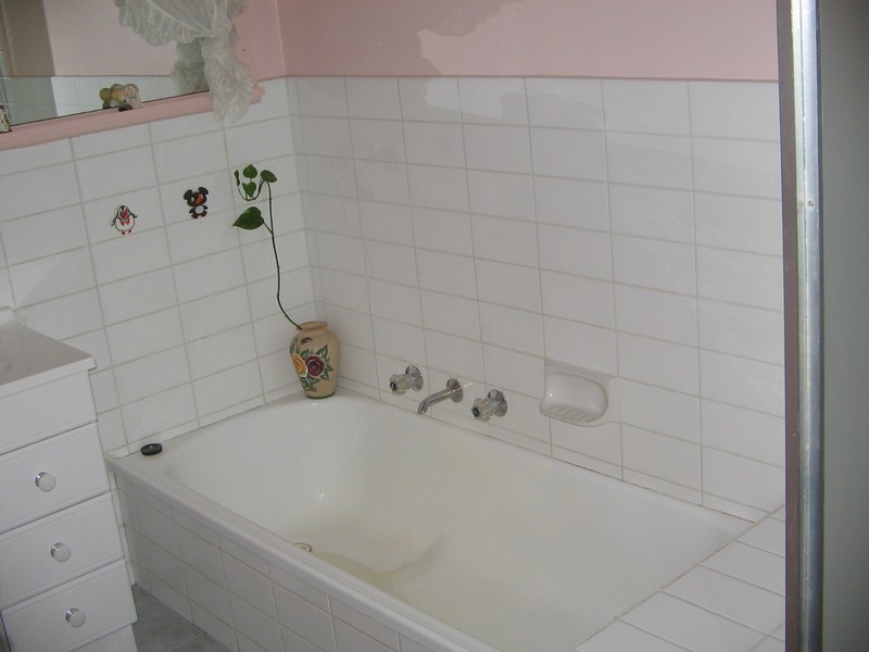 12 Gaynor Cres, Glen Waverley VIC 3150