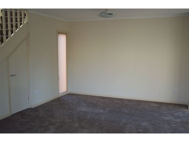 1/11 Sagan Court, Glen Waverley VIC 3150