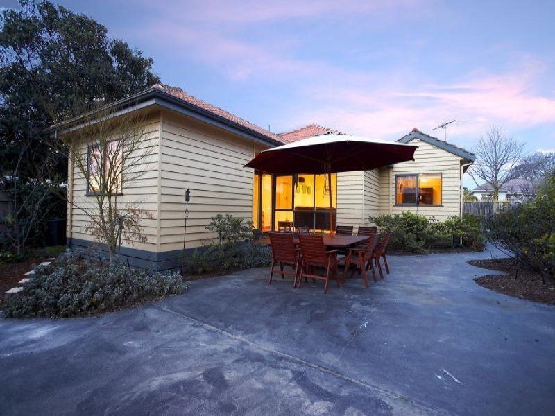 15 Joyce Ave, Oakleigh South VIC 3167