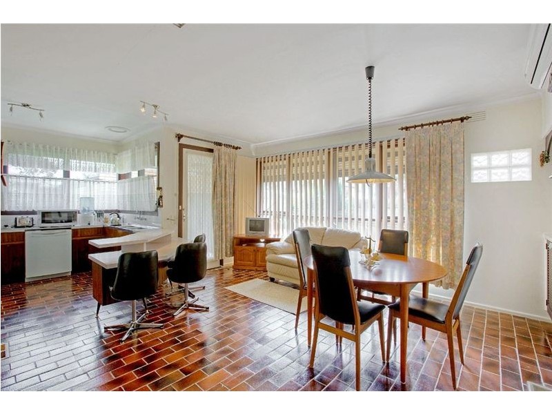 4 Monmouth Street, Avondale Heights VIC 3034