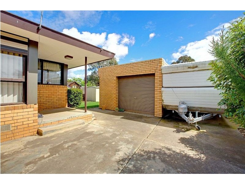 4 Monmouth Street, Avondale Heights VIC 3034