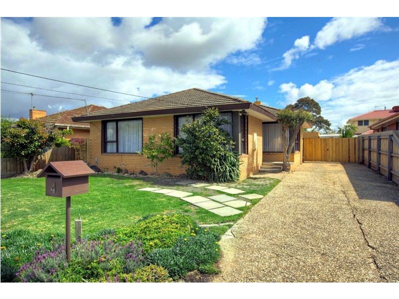 4 Monmouth Street, Avondale Heights VIC 3034