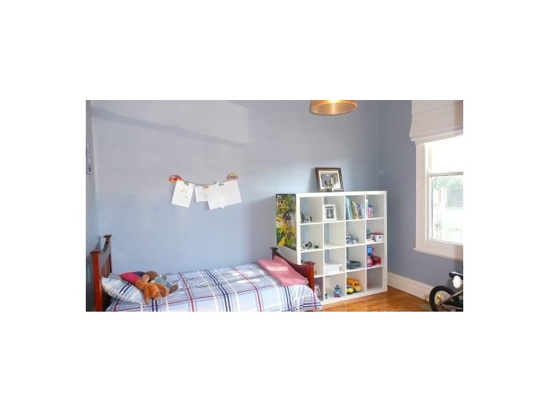 64 Rossmoyne Street, Thornbury VIC 3071