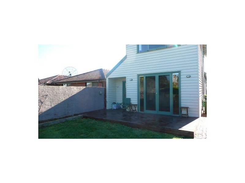 64 Rossmoyne Street, Thornbury VIC 3071