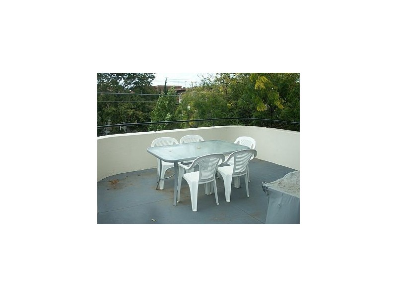 2/30 Mitford Street, St Kilda VIC 3182