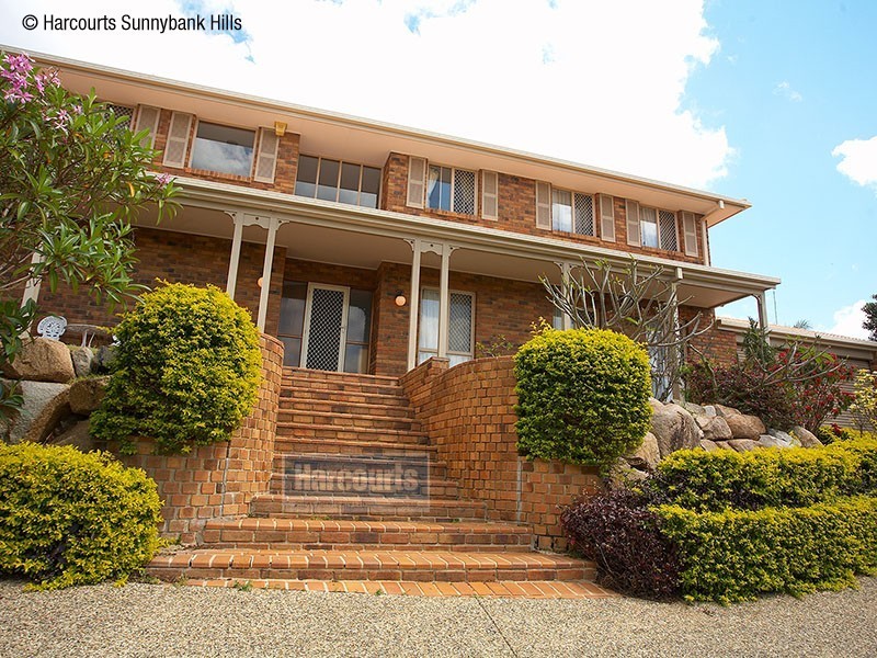 5 Janie Close, Sinnamon Park QLD 4073