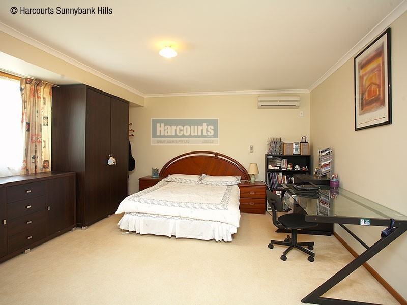 5 Janie Close, Sinnamon Park QLD 4073