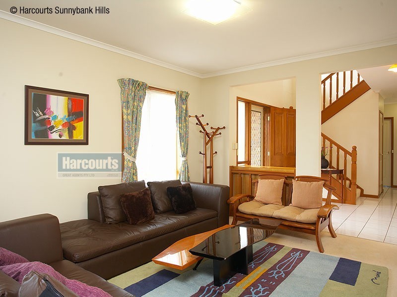 5 Janie Close, Sinnamon Park QLD 4073