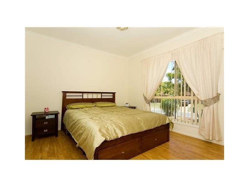 22 Federation Drive, Hillcrest QLD 4118