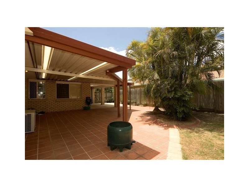 22 Federation Drive, Hillcrest QLD 4118