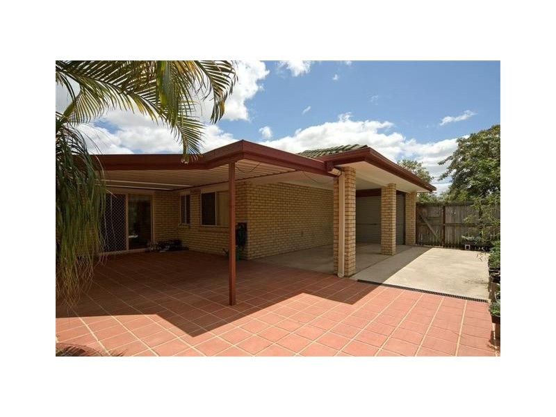 22 Federation Drive, Hillcrest QLD 4118