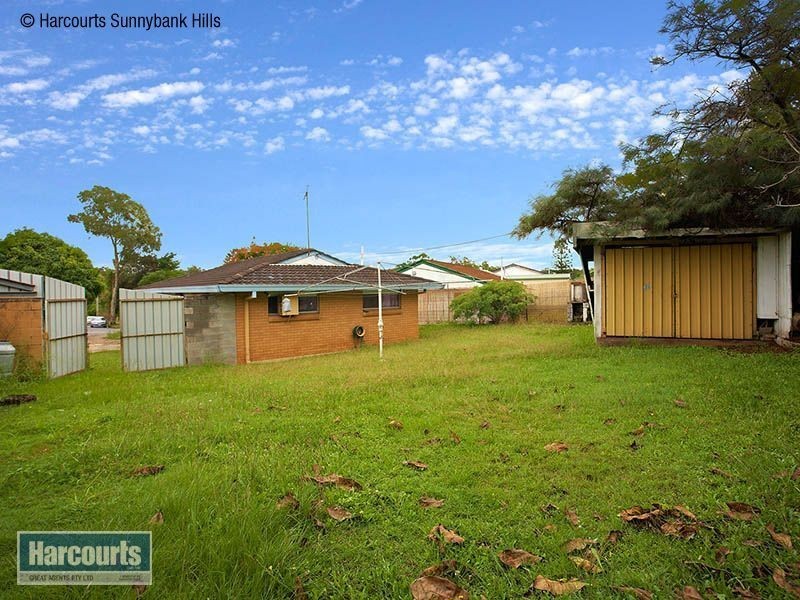1 Benaud St, Macgregor QLD 4109