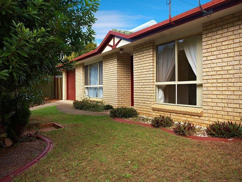 22 Federation Drive, Hillcrest QLD 4118