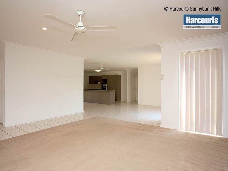 10 Mapelton Circuit, Parkinson QLD 4115