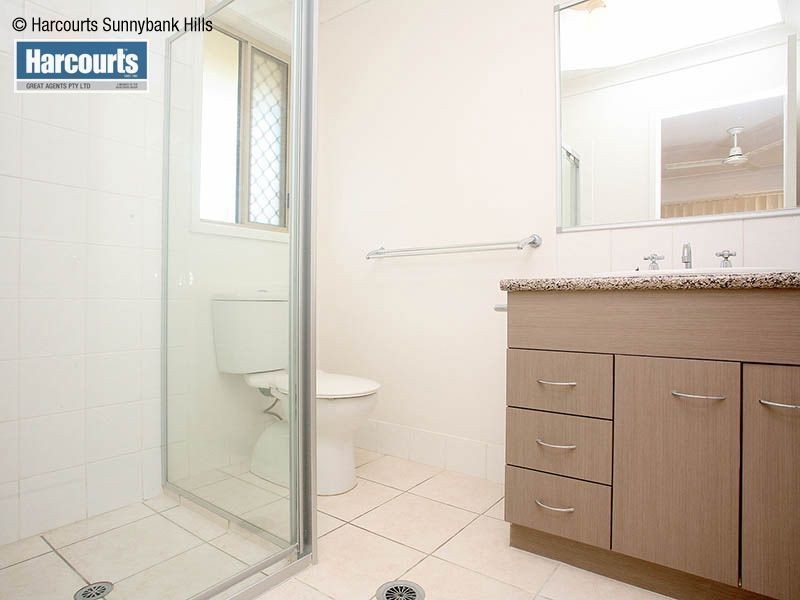 10 Mapelton Circuit, Parkinson QLD 4115
