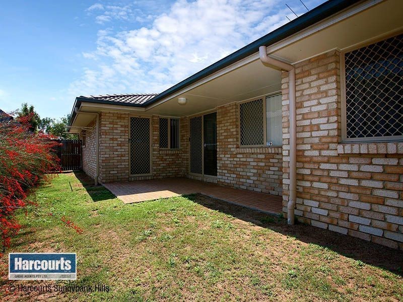 10 Mapelton Circuit, Parkinson QLD 4115