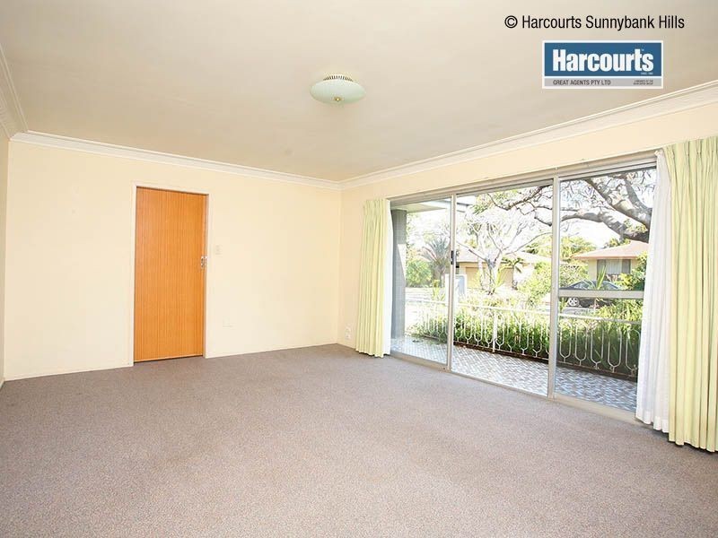 7 Cornell Street, Robertson QLD 4109