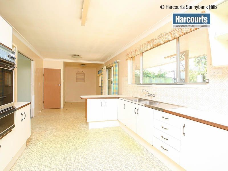 7 Cornell Street, Robertson QLD 4109