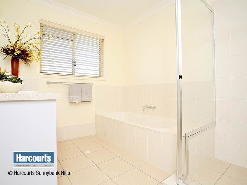 139 White Cedar Circuit, Stretton QLD 4116