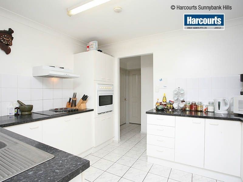 4 Kleber Place, Meadowbrook QLD 4131