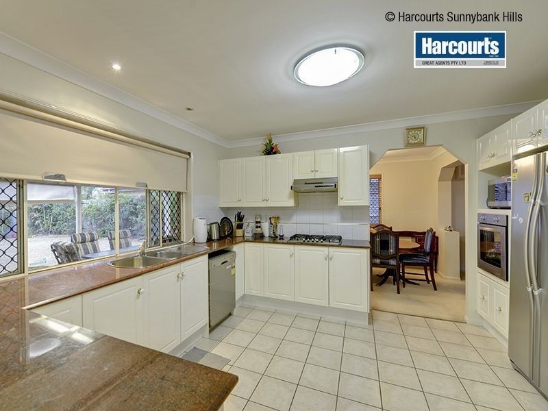 1 Yorkshire Place, Stretton QLD 4116