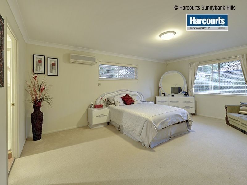 1 Yorkshire Place, Stretton QLD 4116