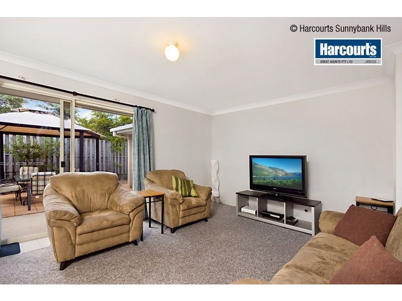 8 Overton Street, Calamvale QLD 4116