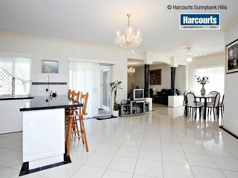 8 Adios Close, Sunnybank Hills QLD 4109