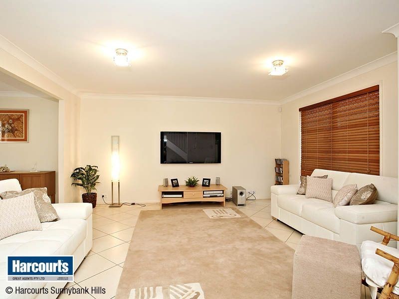 80 Lancaster Circuit, Stretton QLD 4116