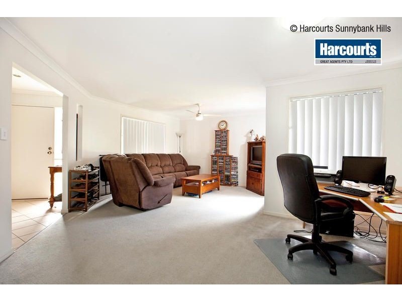 64 Watarrka Drive, Parkinson QLD 4115