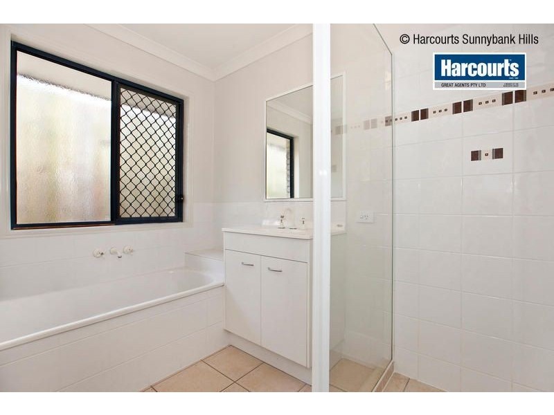 64 Watarrka Drive, Parkinson QLD 4115