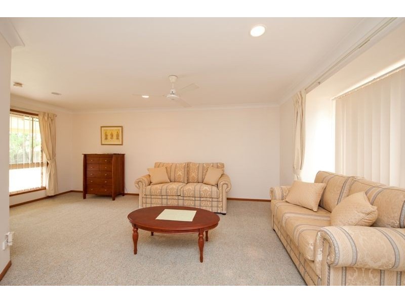 57 Golden Avenue, Calamvale QLD 4116