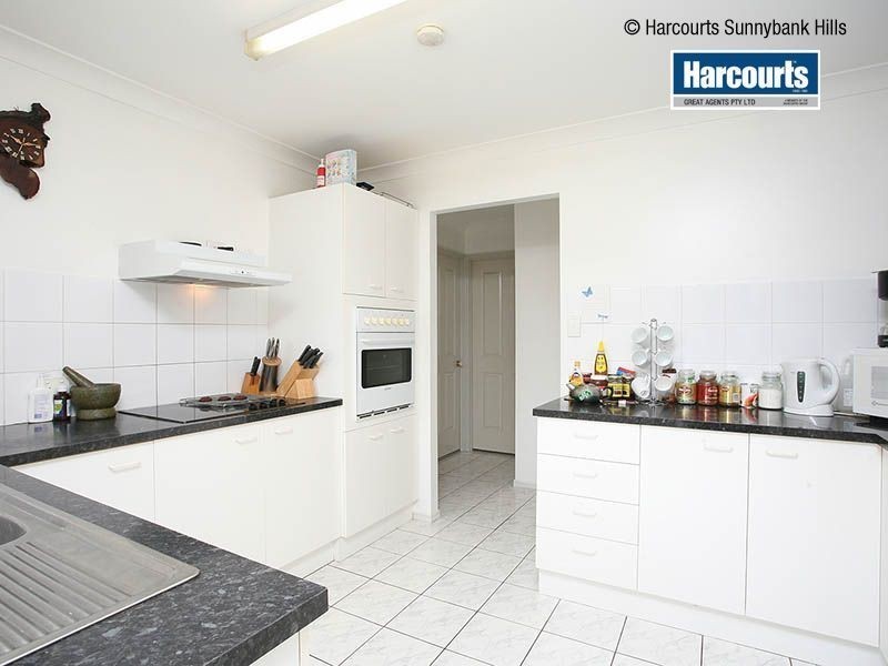 4 Kleber Place, Meadowbrook QLD 4131