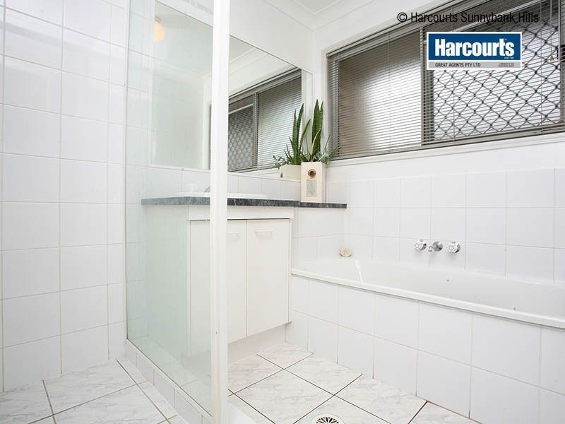 4 Kleber Place, Meadowbrook QLD 4131