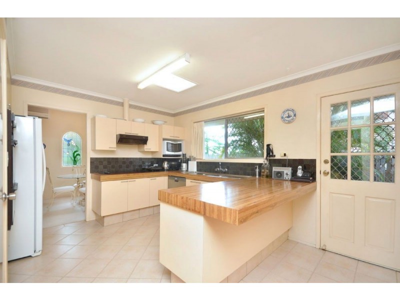 6 Akora Street, Macgregor QLD 4109