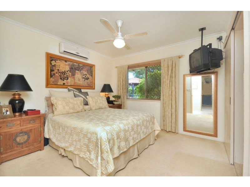 6 Akora Street, Macgregor QLD 4109
