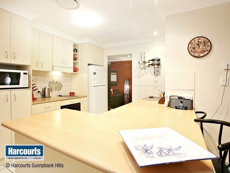 3 Colisa Crescent, Regents Park QLD 4118