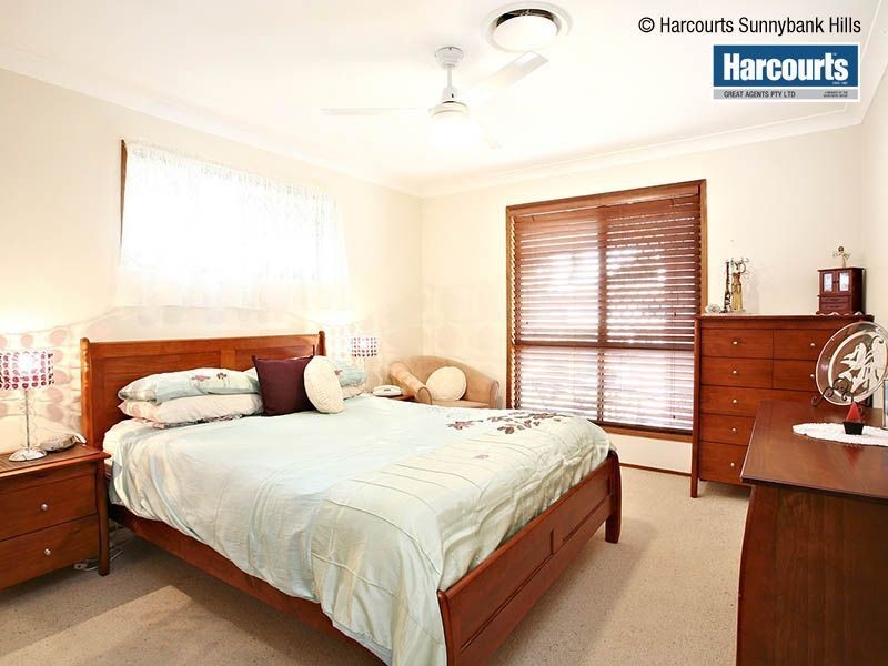 3 Colisa Crescent, Regents Park QLD 4118