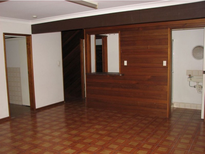 16 Kernow Street, Robertson QLD 4109